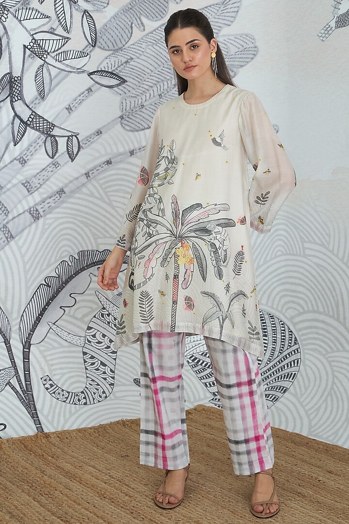 Greyish White Chanderi Printed & Embroidered Co-Ord Set by shivani bhargava at Pernia's Pop Up Shop