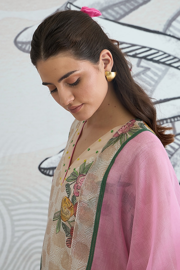 Beige & Pink Chanderi Floral Digital Printed Kurta Set by shivani bhargava at Pernia's Pop Up Shop