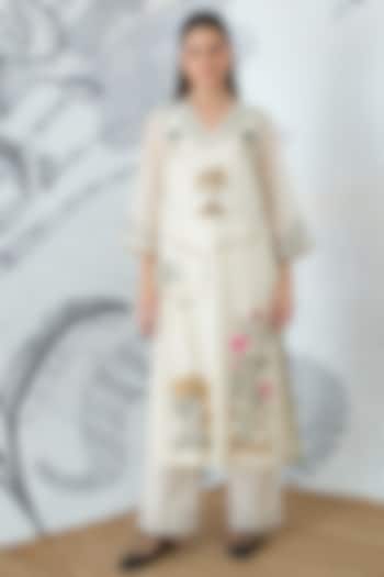 Ivory & Green Chanderi Embroidered Kurta Set by shivani bhargava at Pernia's Pop Up Shop