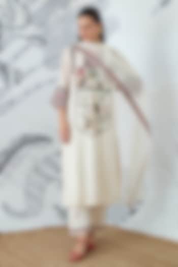 Ivory Chanderi Embroidered Kurta Set by shivani bhargava at Pernia's Pop Up Shop