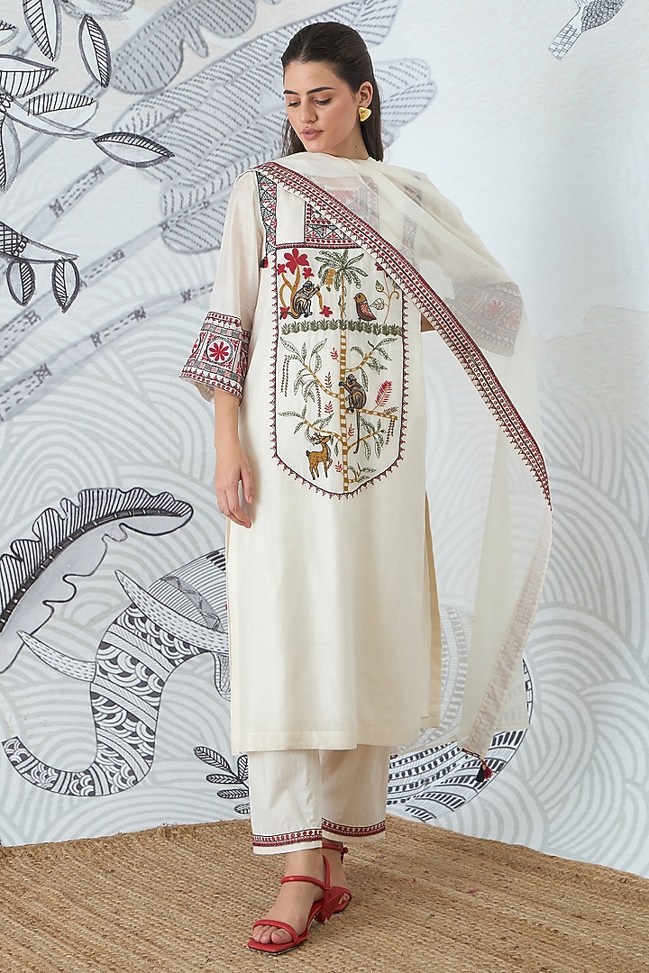 Ivory Chanderi Embroidered Kurta Set by shivani bhargava at Pernia's Pop Up Shop
