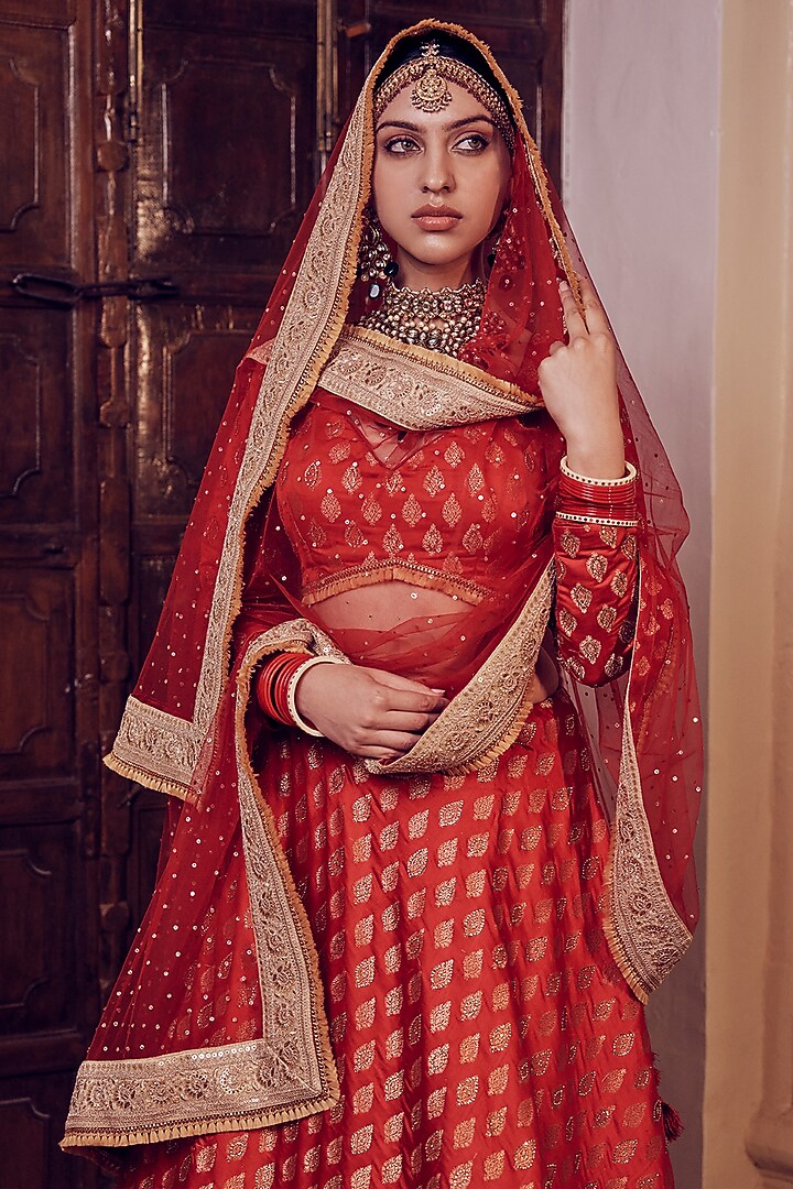 Red Handcrafted Wedding Lehenga Set by Aakansha Singhal at Pernia's Pop Up Shop