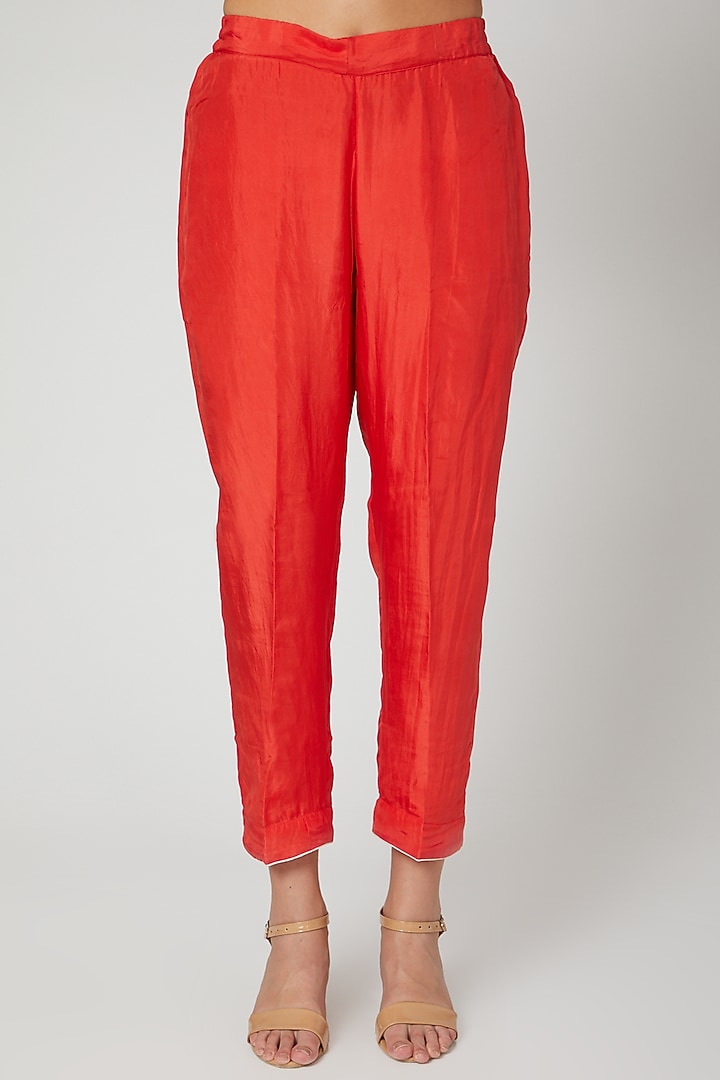 Red Embroidered Kurta With Lining & Pants by Aavidi at Pernia's Pop Up Shop