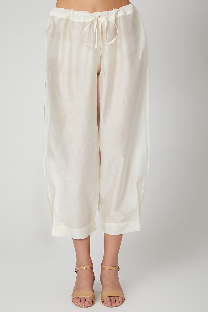 White Kurta With Embroidered Jacket & Pants by Aavidi at Pernia's Pop Up Shop