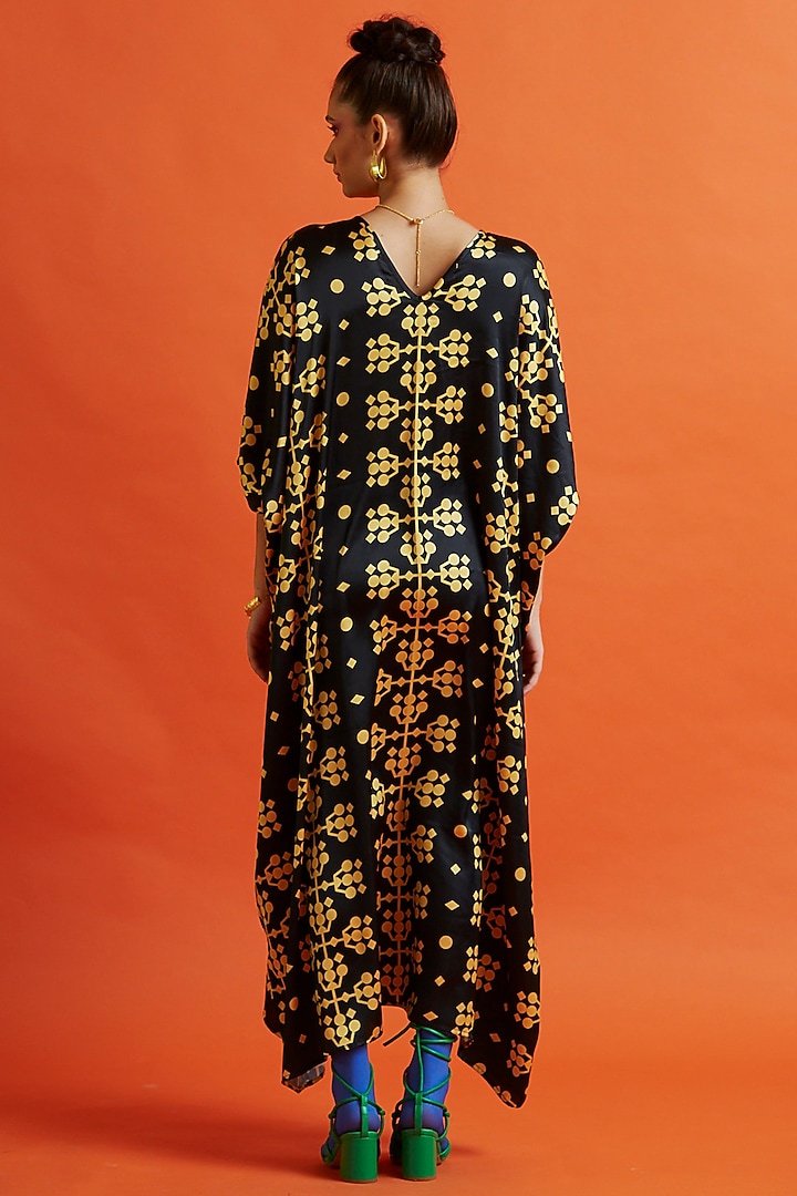 Black & Gold Printed Kaftan Set by Aavidi at Pernia's Pop Up Shop