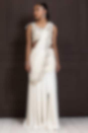 Ivory Crepe & Organza Draped Saree Set by Smriti by Anju Agarwal at Pernia's Pop Up Shop