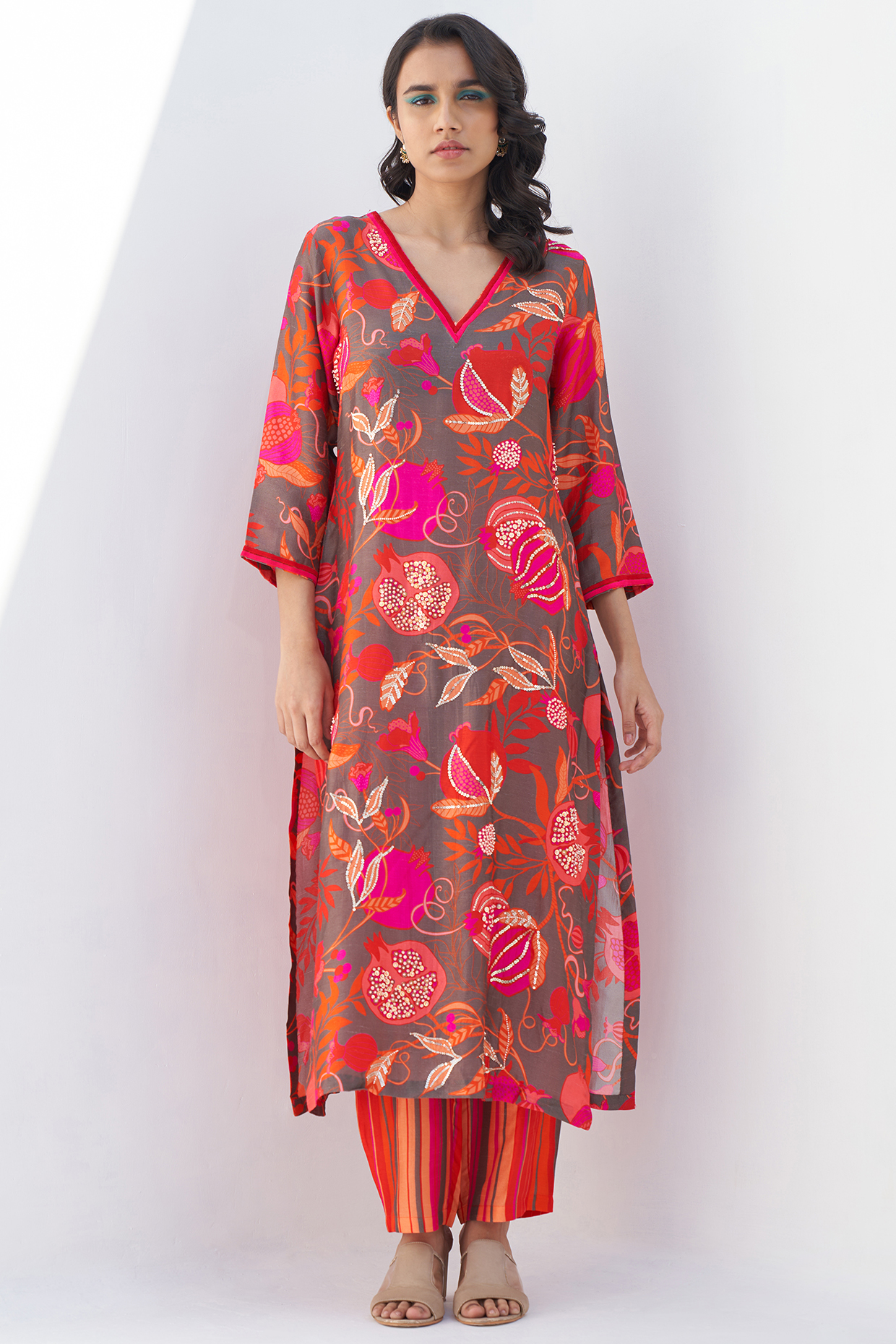 Grey Silk Embroidered Kurta Set by Archana Shah at Pernia's Pop Up Shop
