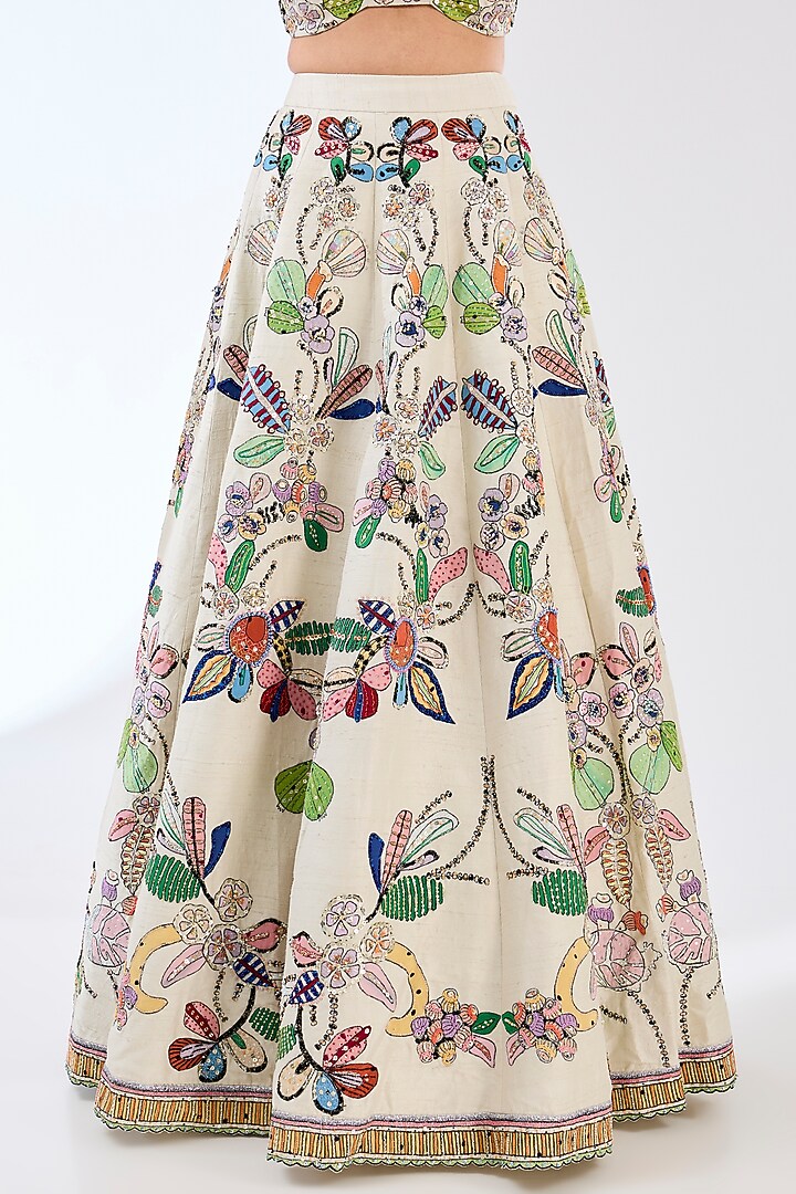 Ivory Raw Silk Applique Embellished Bridal Lehenga Set by Aisha Rao at Pernia's Pop Up Shop