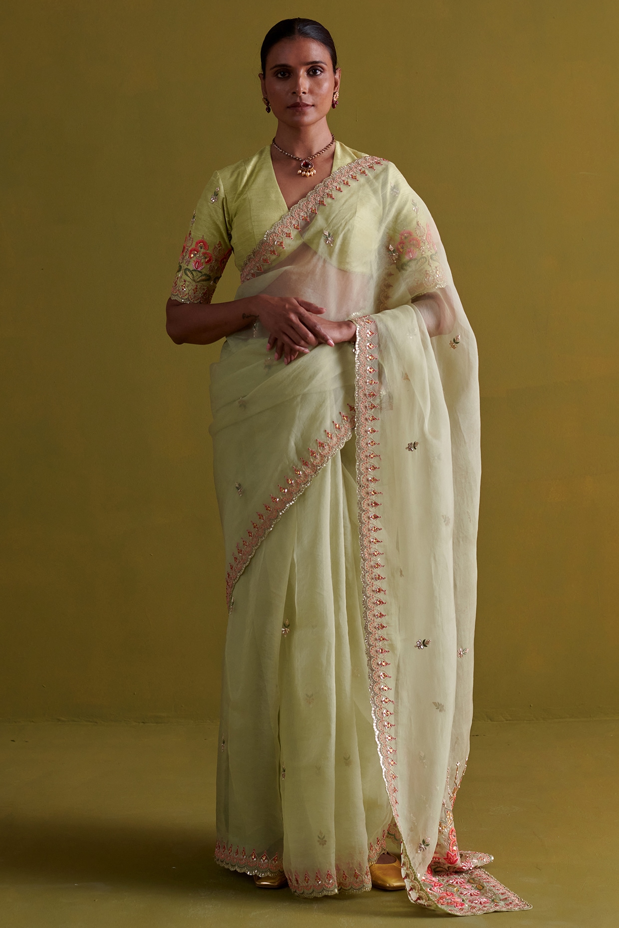 Nikita Vishakha Tiered Saree With Puff Sleeve Blouse | Black, Resham,  Georgette, Plunge V-neck, Puff Sleeves | Saree, Puff sleeve blouse, Puff  sleeve