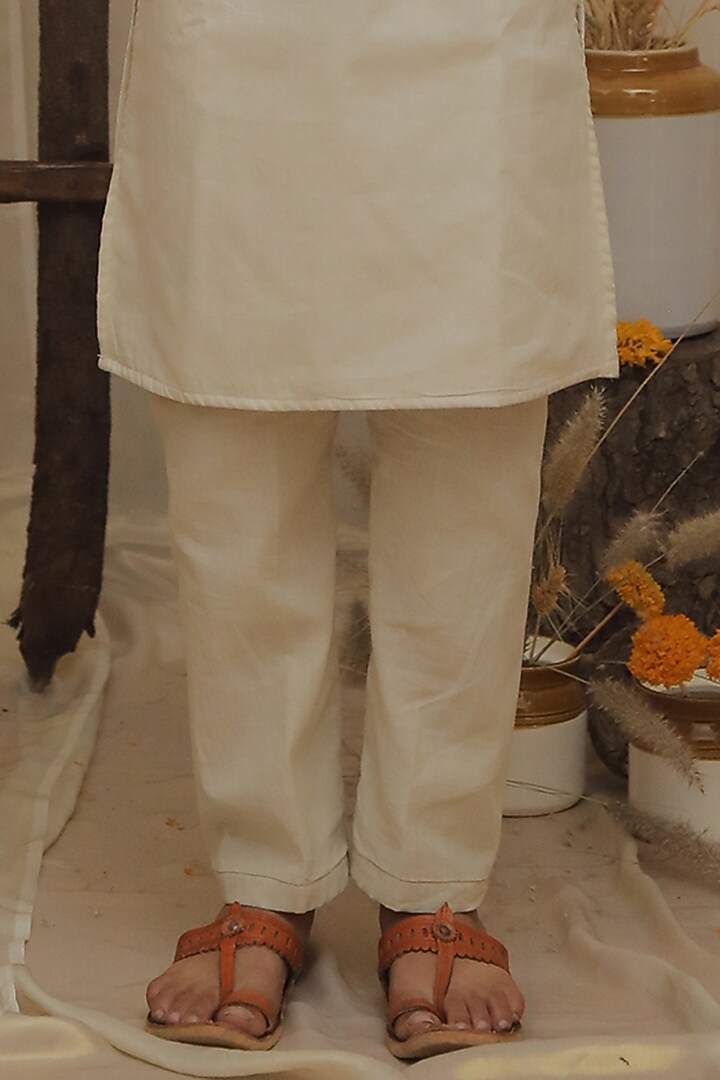 Off-White Chanderi Jacket With Kurta Set For Boys by All Boy Couture at Pernia's Pop Up Shop