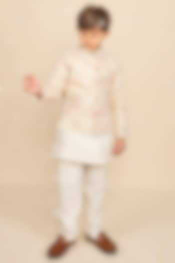 Faded White Mal Cotton Thread Embroidered Bandhgala Set For Boys by All Boy Couture