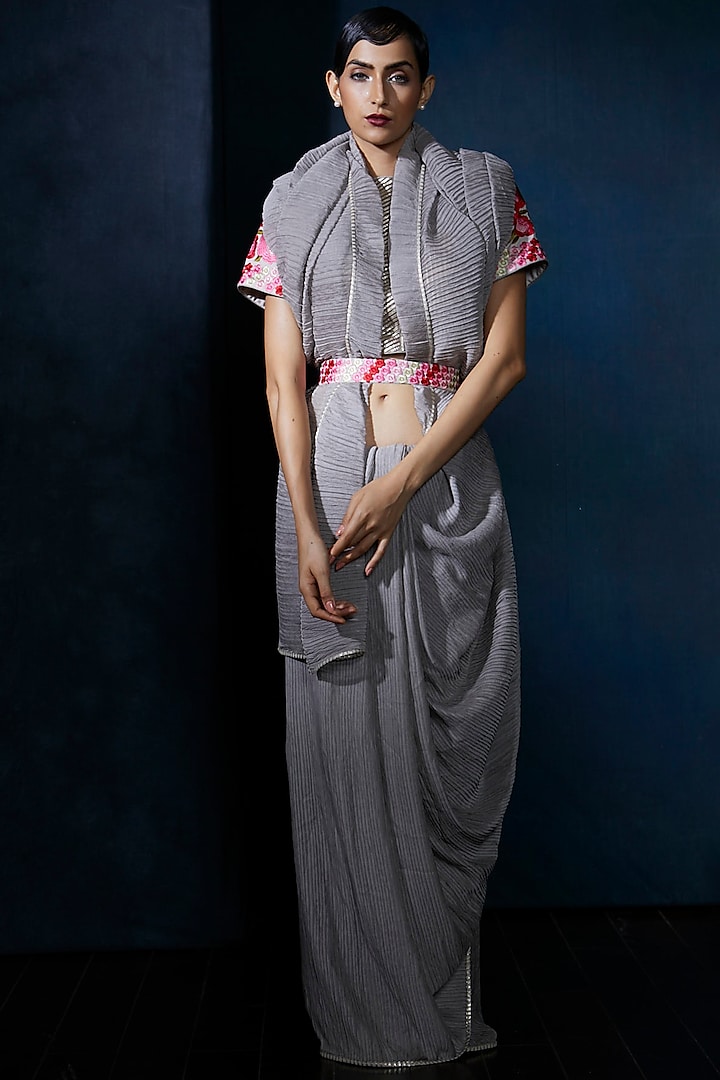Grey Embroidered Wedding Saree Set by Aashima Behl at Pernia's Pop Up Shop
