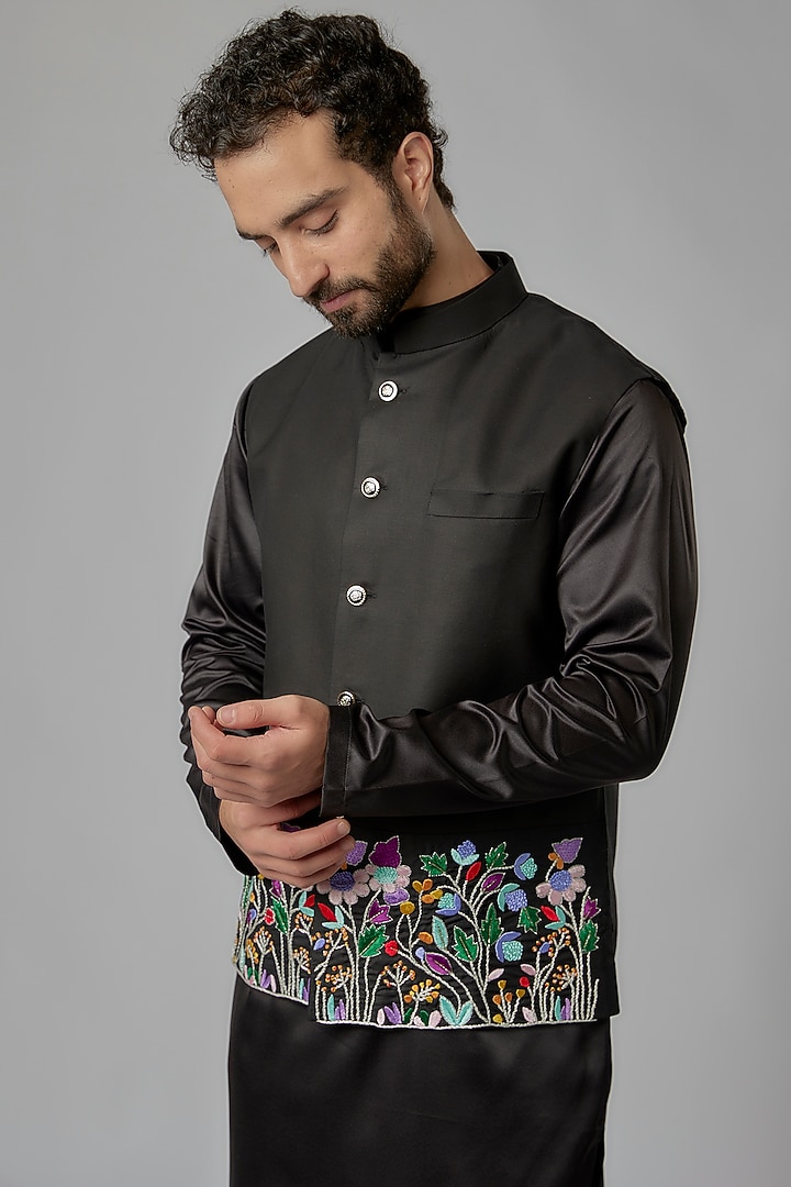 Black Cotton Thread Work Bundi Set by Abees at Pernia's Pop Up Shop