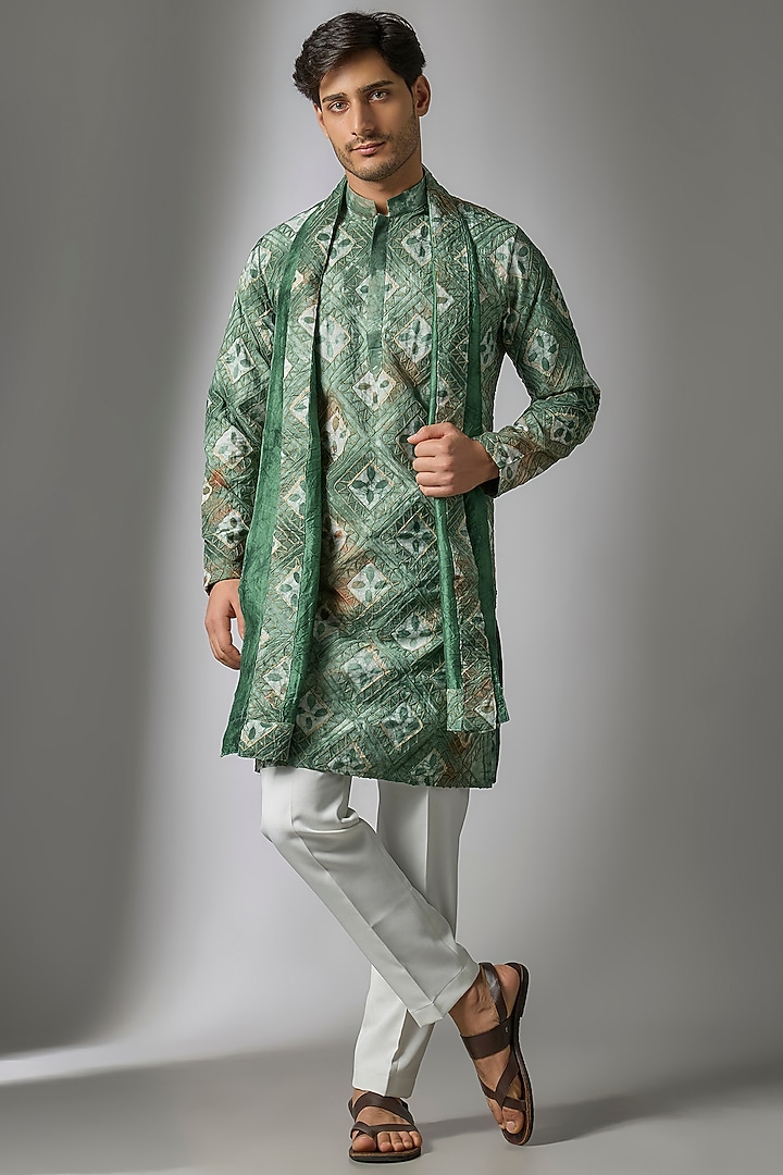 Green Tie-Dye Cotton Silk Machine Embroidered Kurta Set by Abees at Pernia's Pop Up Shop