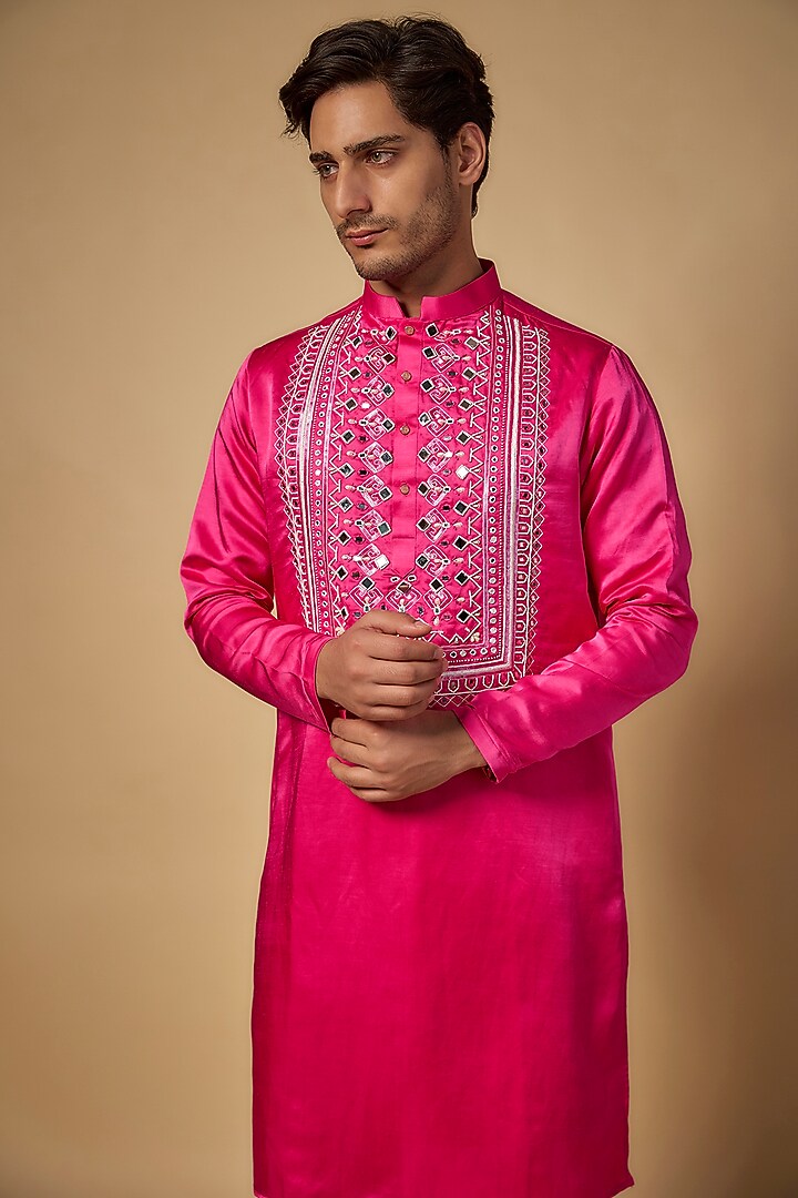 Magenta Linen Silk Hand Embroidered Kurta Set by Abees at Pernia's Pop Up Shop
