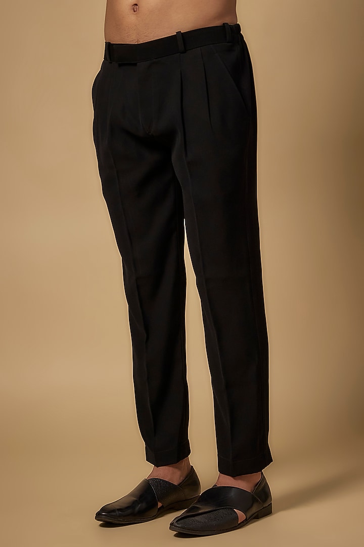 Black Velvet Zari Embroidered Kurta Set by Abees at Pernia's Pop Up Shop