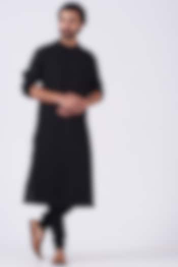 Black Pintucked Kurta Set by Abhishek Gupta Men at Pernia's Pop Up Shop