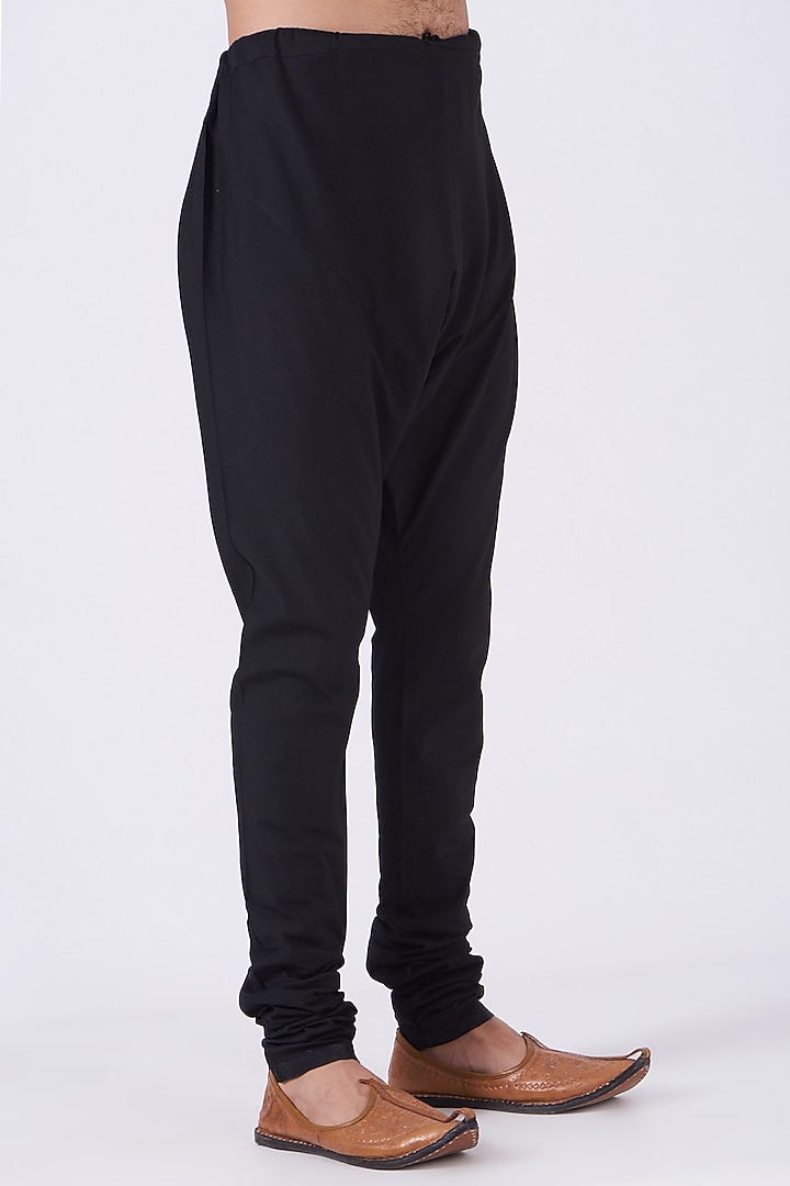 Black Pintucked Kurta Set by Abhishek Gupta Men at Pernia's Pop Up Shop