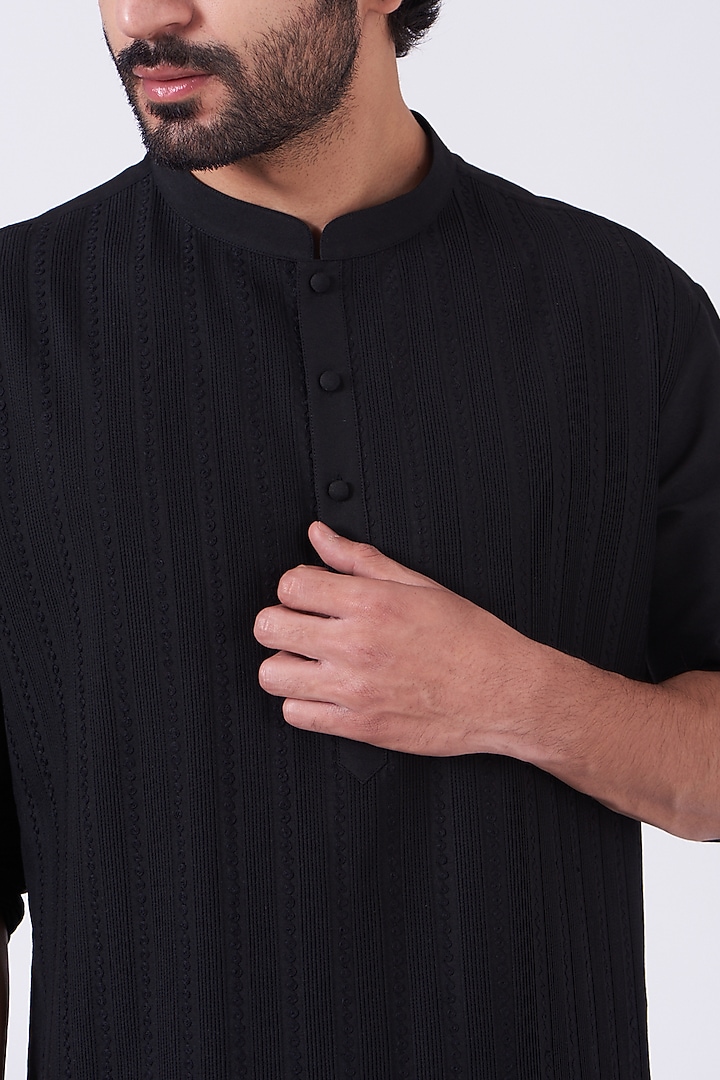 Black Pintucked Kurta Set by Abhishek Gupta Men at Pernia's Pop Up Shop