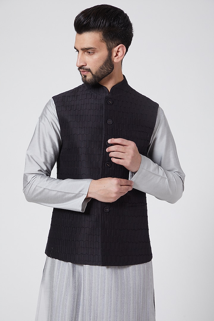 Black Chanderi Silk Pintuck & Pleated Textured Bundi Jacket by Abhishek Gupta Men at Pernia's Pop Up Shop