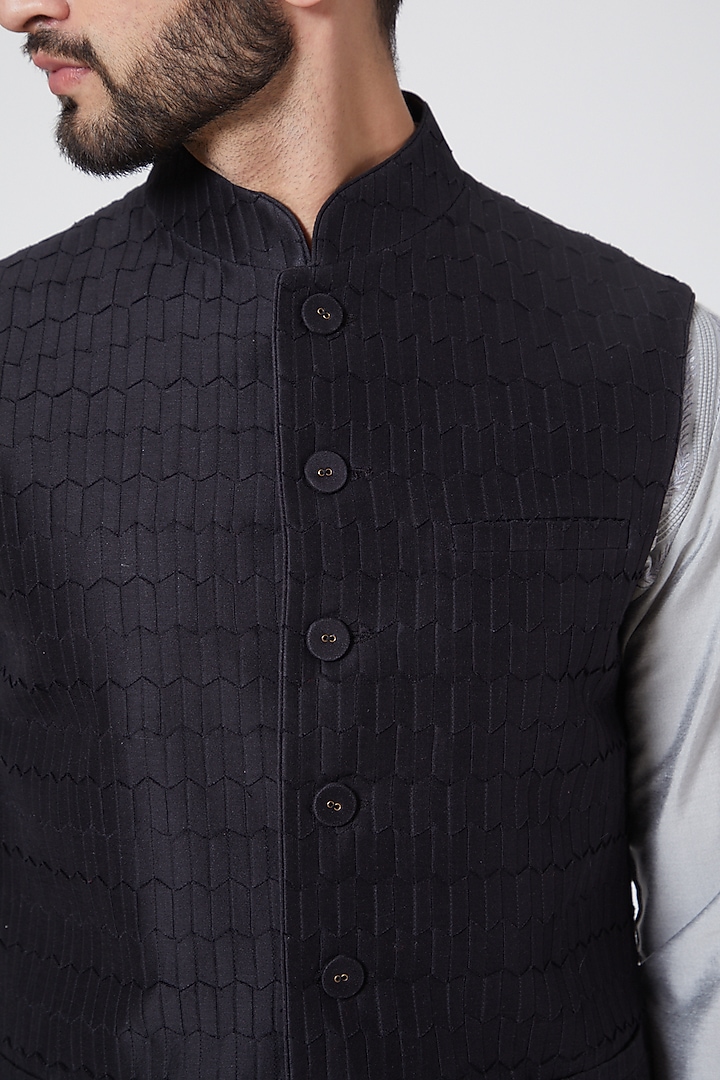 Black Chanderi Silk Pintuck & Pleated Textured Bundi Jacket by Abhishek Gupta Men at Pernia's Pop Up Shop