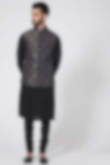Black Raw Silk Resham & Applique Work Bundi Jacket by Abhishek Gupta Men at Pernia's Pop Up Shop