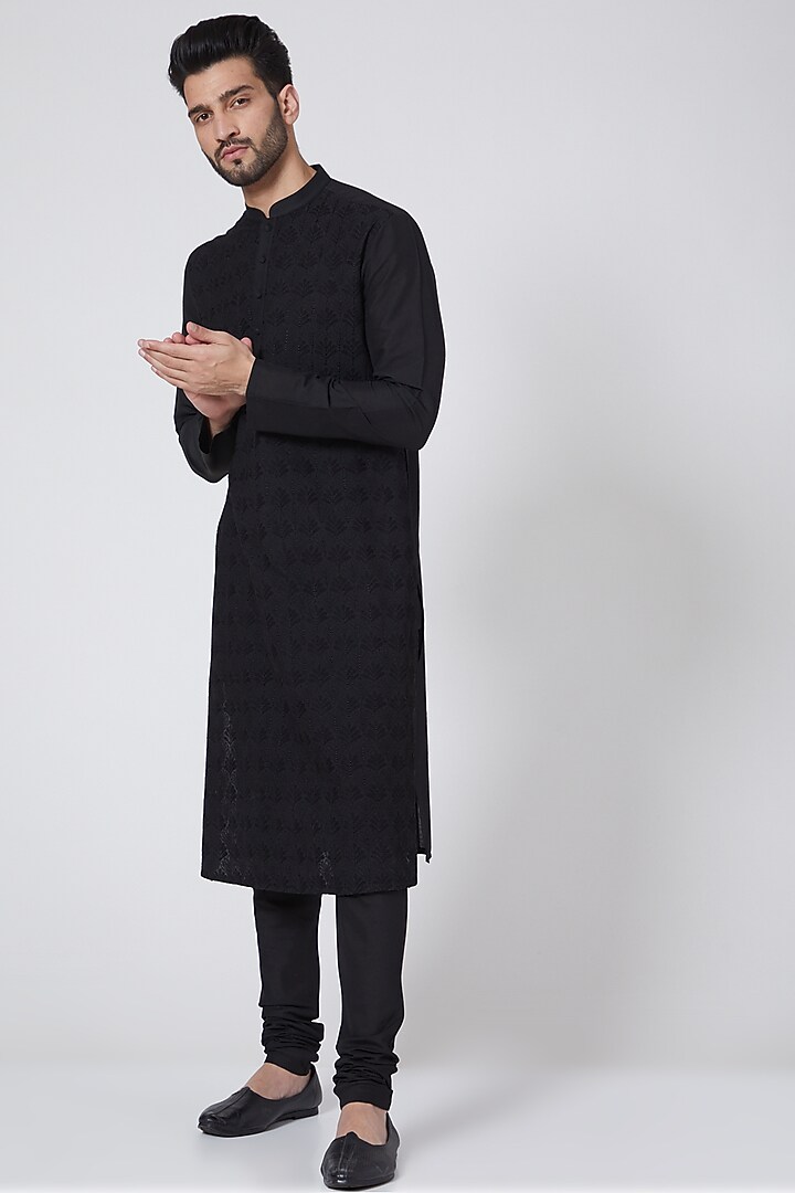 Black Embroidered Kurta Set by Abhishek Gupta Men at Pernia's Pop Up Shop