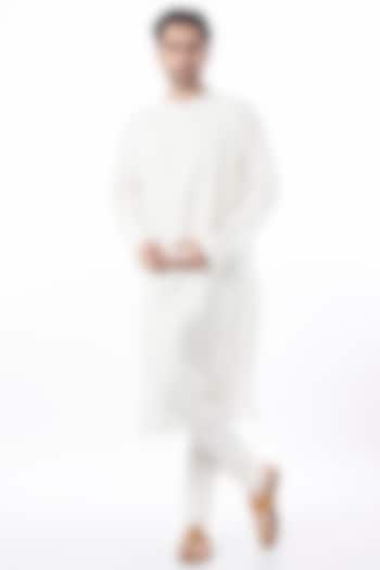 Off White Cotton Silk Kurta Set by Abhishek Gupta Men at Pernia's Pop Up Shop