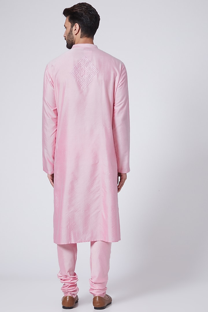 Pink Embroidered Kurta Set by Abhishek Gupta Men at Pernia's Pop Up Shop