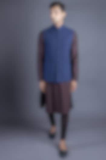 Navy Blue Cotton Silk Thread Embroidered Bundi Jacket Set by Abhishek Gupta Men at Pernia's Pop Up Shop