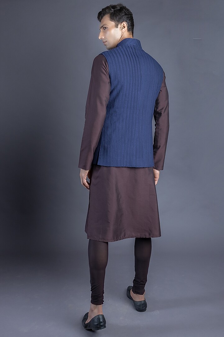 Navy Blue Cotton Silk Thread Embroidered Bundi Jacket Set by Abhishek Gupta Men at Pernia's Pop Up Shop