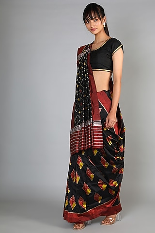 Black Mulberry Silk Single Weft Ikat Saree Set by Abir Pal