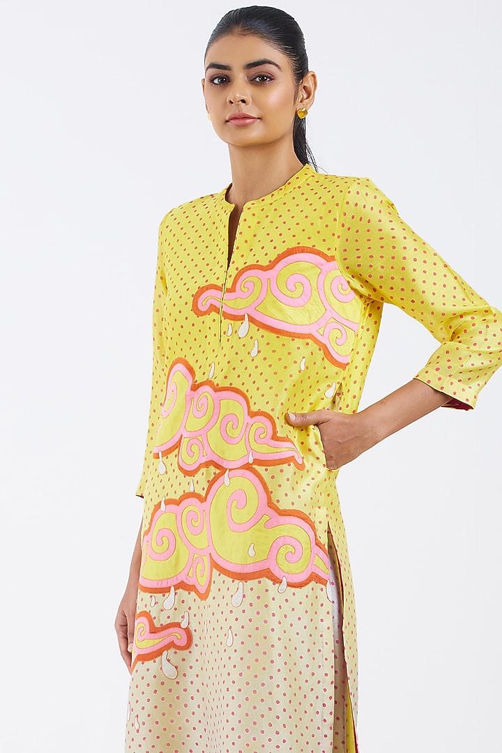 Yellow Shaded Silk Chanderi Polka Hand Block Printed Kurta Set by Abhjeet Khanna at Pernia's Pop Up Shop