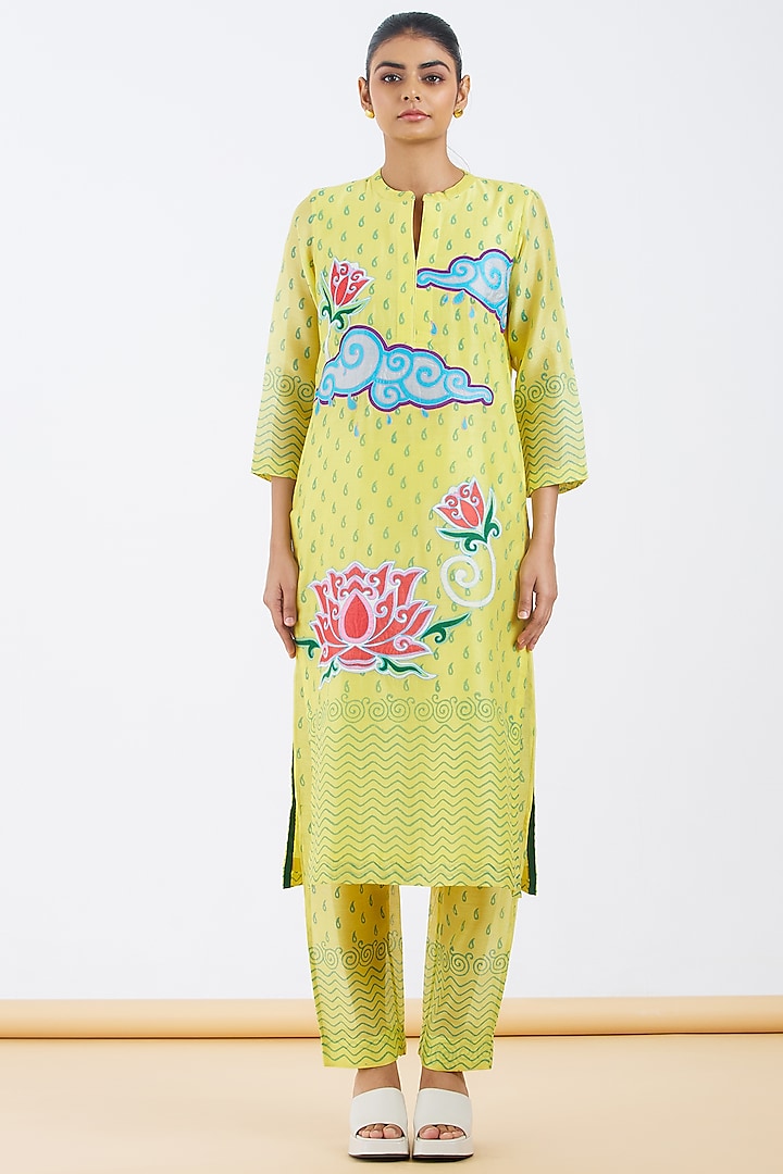 Yellow Silk Chanderi Polka Hand Block Printed Kurta Set by Abhjeet Khanna at Pernia's Pop Up Shop