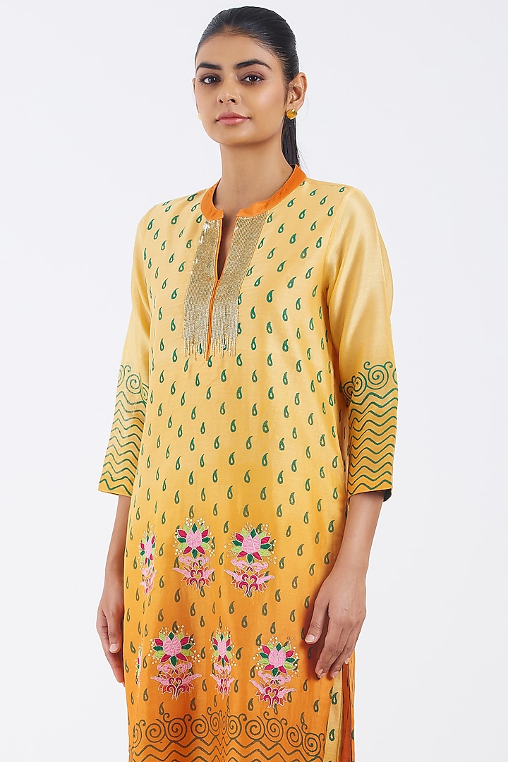 Orange Shaded Silk Chanderi Hand Embroidered Kurta Set by Abhjeet Khanna at Pernia's Pop Up Shop