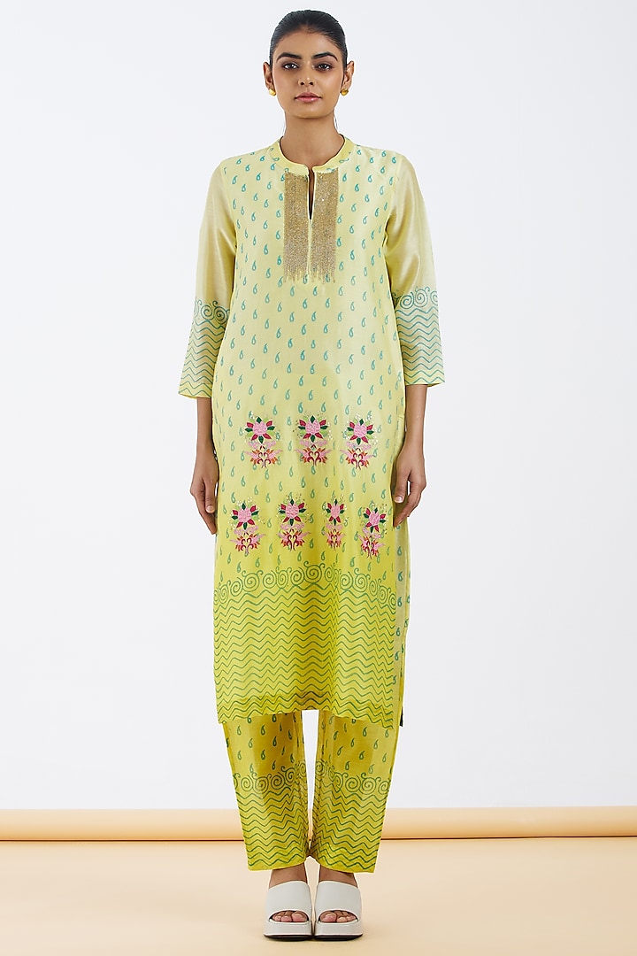 Yellow Shaded Silk Chanderi Hand Embroidered Kurta Set by Abhjeet Khanna at Pernia's Pop Up Shop