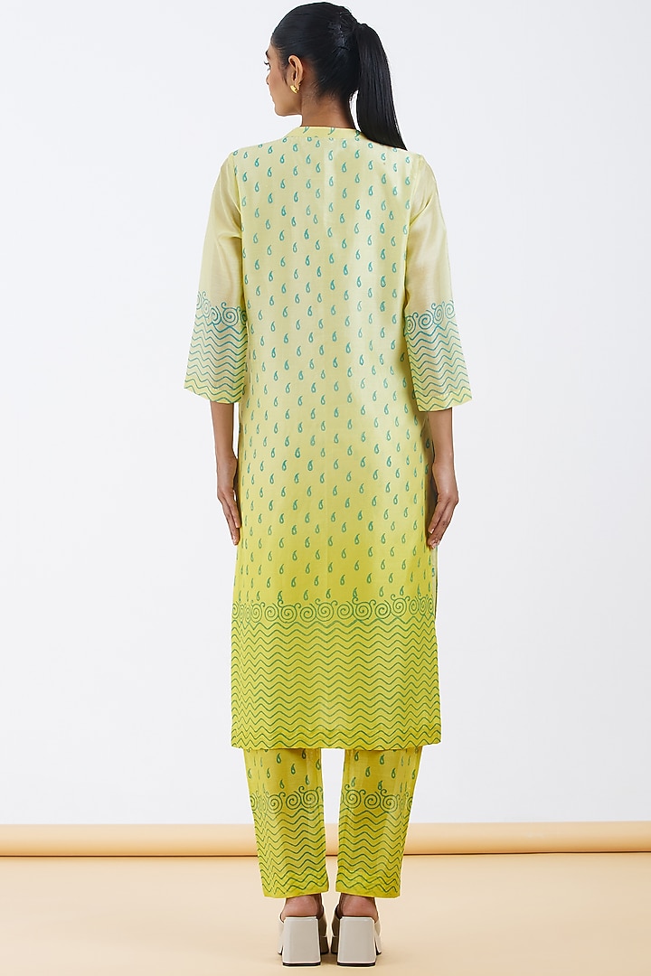 Yellow Shaded Silk Chanderi Hand Embroidered Kurta Set by Abhjeet Khanna at Pernia's Pop Up Shop