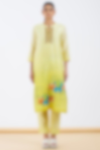 Yellow Shaded Silk Chanderi Hand Embroidered Kurta Set by Abhjeet Khanna at Pernia's Pop Up Shop