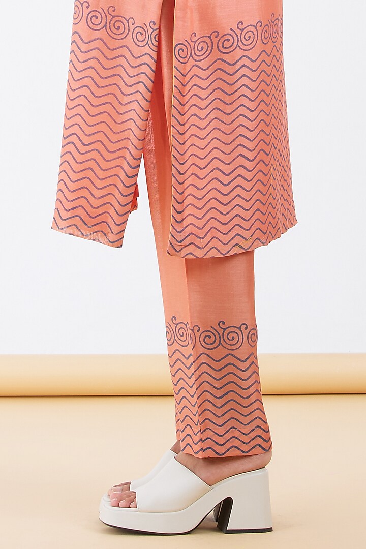 Peach Silk Chanderi Polka Hand Block Printed Kurta Set by Abhjeet Khanna at Pernia's Pop Up Shop