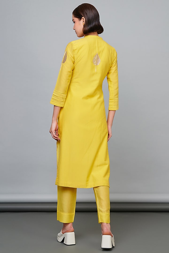 Yellow Silk Chanderi Sequins Paisley Hand Embroidered Kurta Set by Abhjeet Khanna at Pernia's Pop Up Shop
