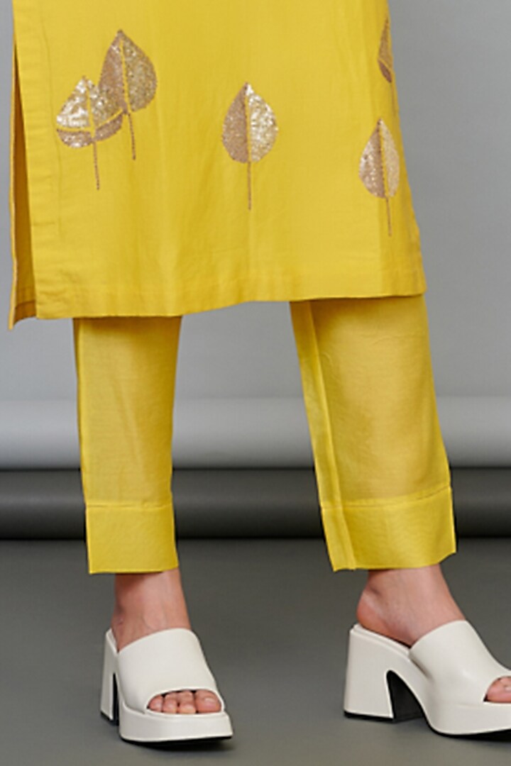 Yellow Silk Chanderi Sequins Paisley Hand Embroidered Kurta Set by Abhjeet Khanna at Pernia's Pop Up Shop