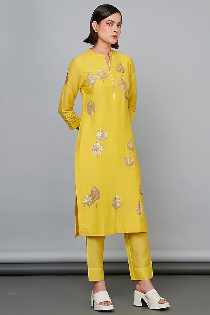 Yellow Silk Chanderi Sequins Paisley Hand Embroidered Kurta Set by Abhjeet Khanna at Pernia's Pop Up Shop