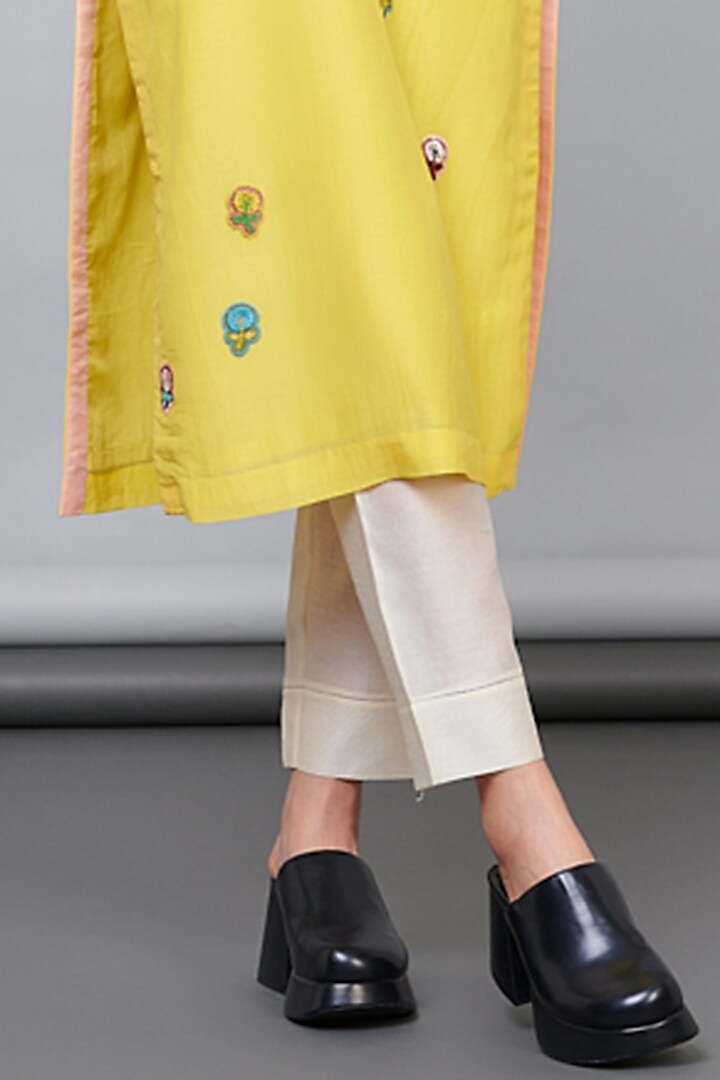 Yellow Silk Chanderi Floral Thread Work Kurta Set by Abhjeet Khanna at Pernia's Pop Up Shop