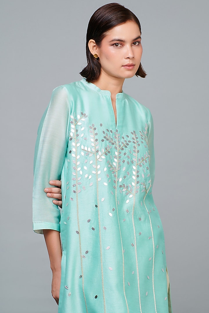 Blue Silk Chanderi Zari Hand Embroidered Kurta Set by Abhjeet Khanna at Pernia's Pop Up Shop