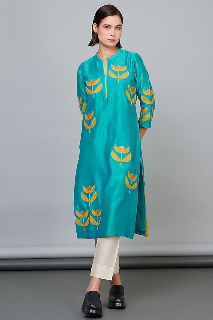 Green Silk Chanderi Sequins Hand Embroidered Kurta Set by Abhjeet Khanna at Pernia's Pop Up Shop