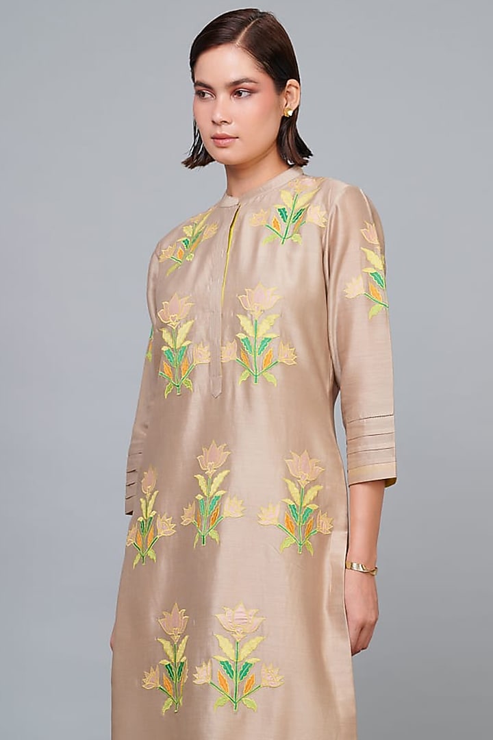 Beige Silk Chanderi Floral Patchwork Kurta Set by Abhjeet Khanna at Pernia's Pop Up Shop