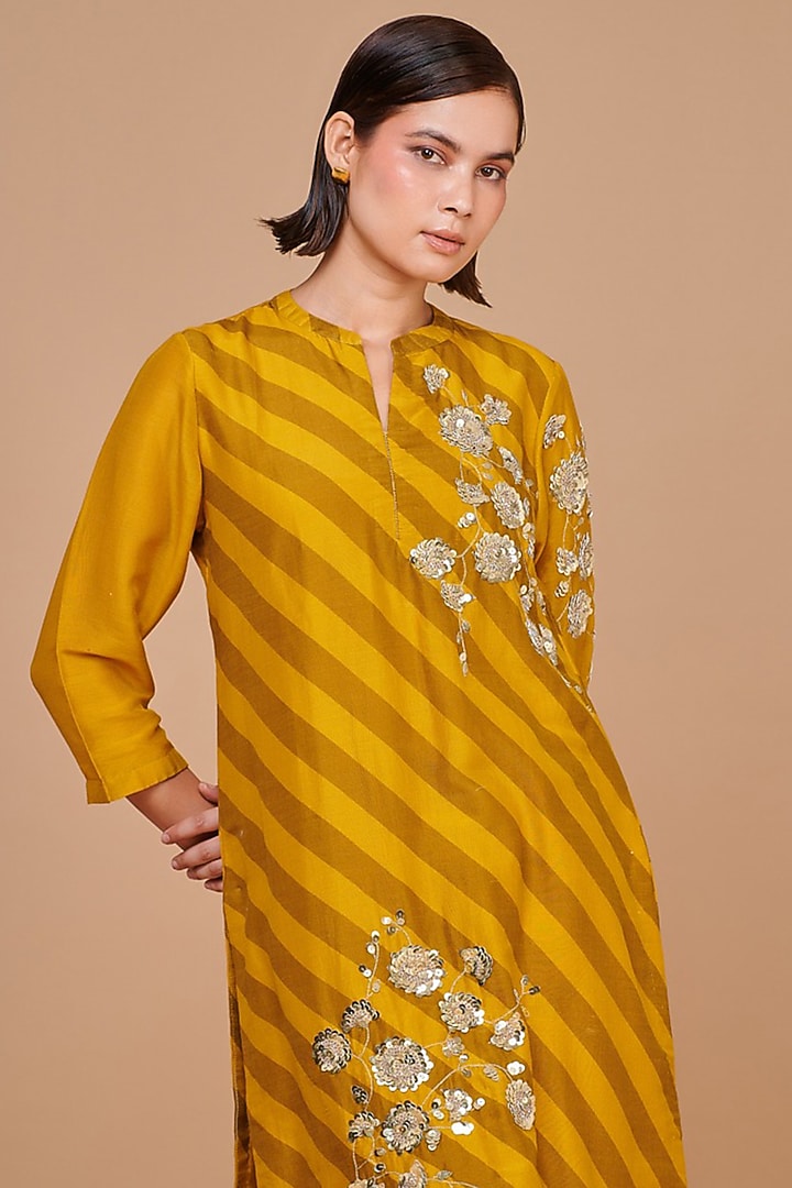 Yellow Silk Chanderi Digital Printed Kurta Set by Abhjeet Khanna at Pernia's Pop Up Shop