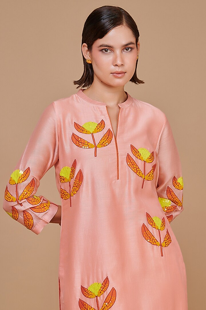Pink Silk Chanderi Floral Sequins Embroidered Kurta Set by Abhjeet Khanna at Pernia's Pop Up Shop