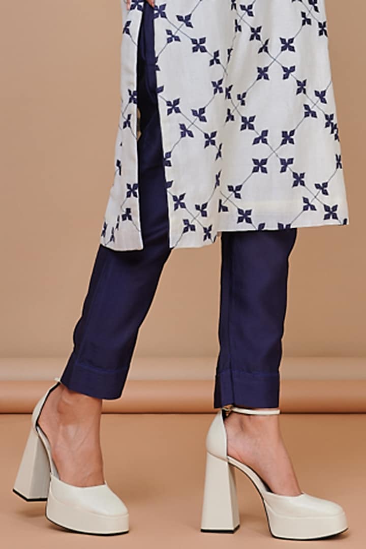 Ivory & Indigo Blue Silk Chanderi Thread Work Kurta Set by Abhjeet Khanna at Pernia's Pop Up Shop