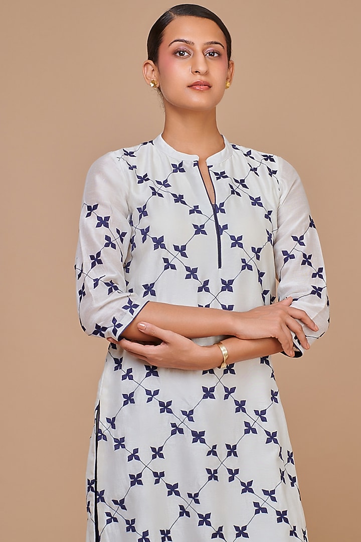 Ivory & Indigo Blue Silk Chanderi Thread Work Kurta Set by Abhjeet Khanna at Pernia's Pop Up Shop